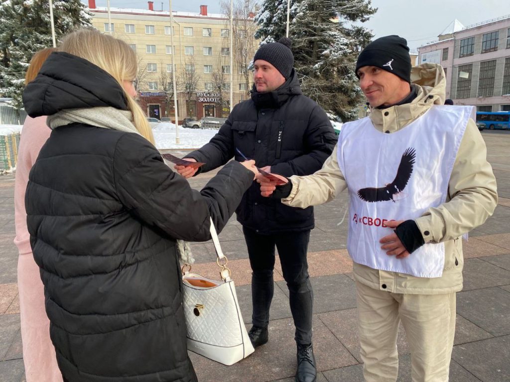 Помним и действуем: акция ко Дню памяти жертв СПИДа